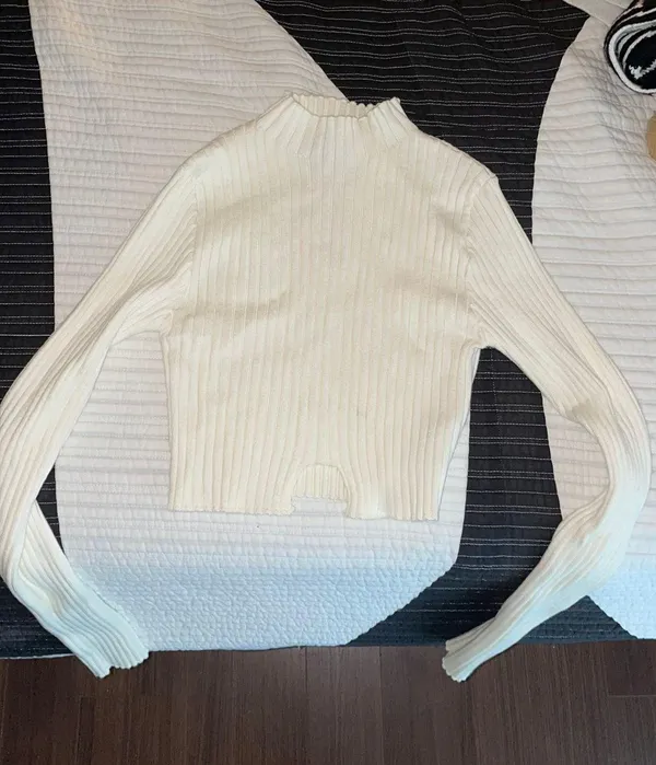 Edikted Cropped Turtle Neck Sweater - Image 3