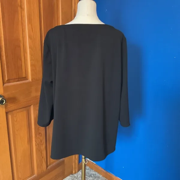 Anne Klein Black Tunic Top with Pearl Button. Size XL - Image 3