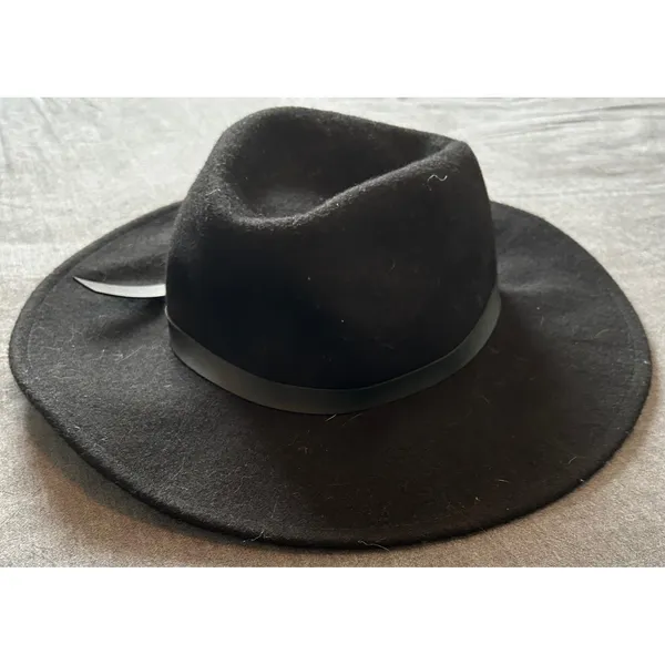 Universal Threads Black 100% Wool Wide Brim Fedora Hat with Faux Leather Band - Image 2