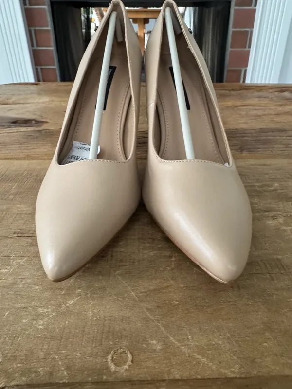 NEW IN BOX French Connection Nude Raven Pumps Flared Block Heel ~ size 10 - Image 13
