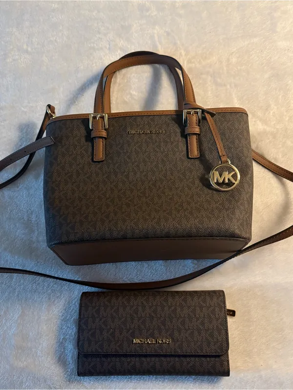 Michael Kors Jet Set Travel Extra-Small (XS) Carryall Tote With Matching Wallet - Image 3