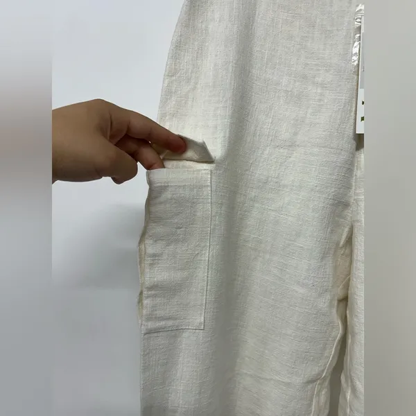 NWT Meshki Women’s Small Cream Ankle Cargo Pants - Image 2