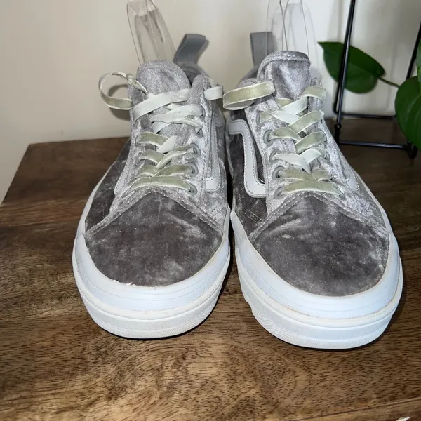 Vans Old Skool Ultracush Velvet Women 8.0‎ Shoes Gray Lace Up Platform Sneakers - Image 3