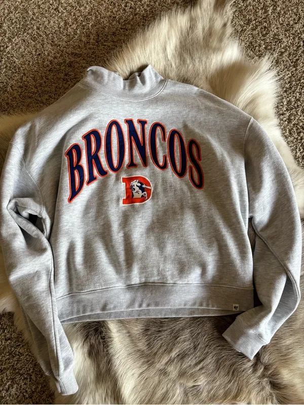 47 Brand Broncos Logo High-Neck Women’s Sweatshirt - Light Gray - Image 3