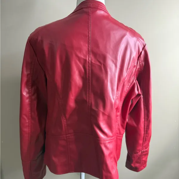 NWT C & A Red Leather Zip - Image 10
