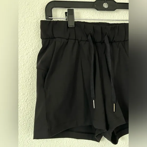 Lululemon Cinchable Waist High-Rise Woven Short 3.5" Sz 4 - Image 7