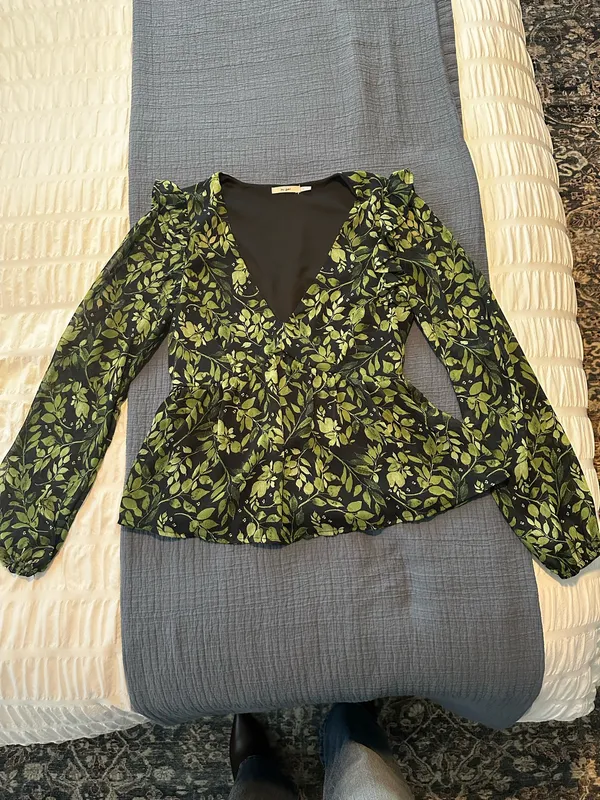 Blue and green blouse - Image 2