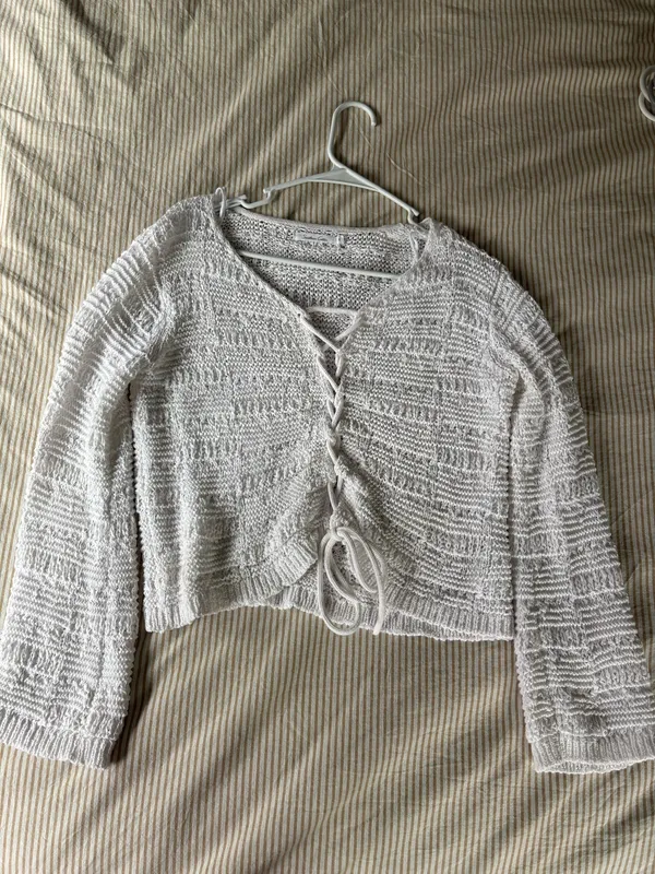 White Sweater Size M - Image 2