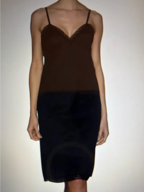 Vanity Fair Daywear Full Slip Black with Lace-Trim Size 42 26in - Image 9
