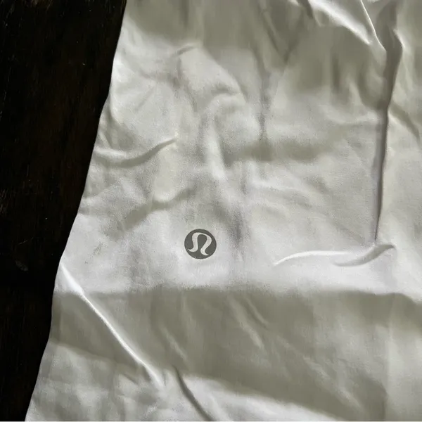 Womens Lululemon Drishti Unlined Athletic Pant White Wide Barrel Leg 6 Culottes - Image 5
