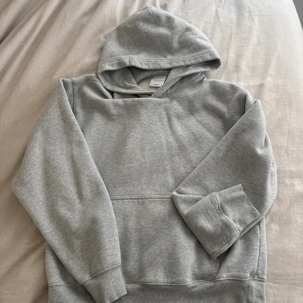 Heather Chrome Aritzia TNA Grey Sweatshirt - Image 2