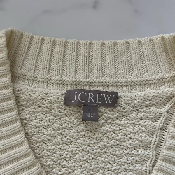J. Crew Aran Cable Knit V-Neck Sweater Cream XS Tennis Prep Scandi Chic Preppy - Image 3