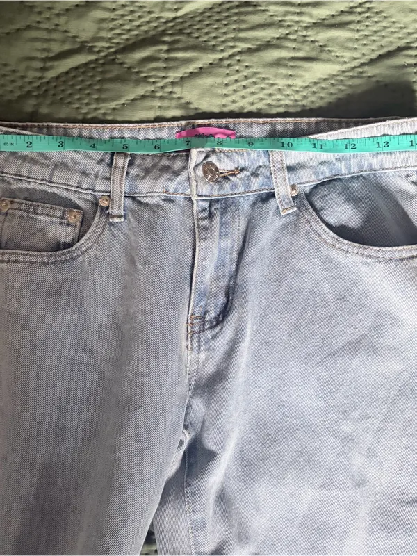 Edikted Light Wash Wide Leg Baggy Jeans Size S Low Rise Y2K Skater Denim - Image 4