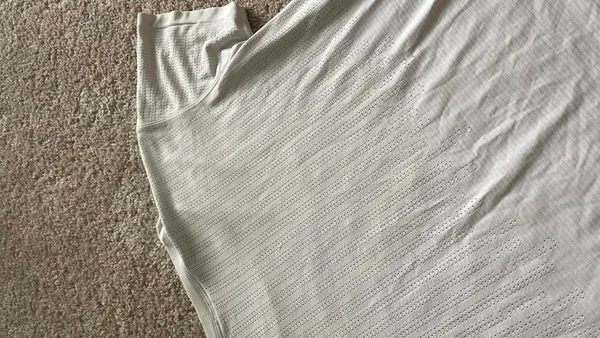 Lululemon White T-Shirt - Image 4