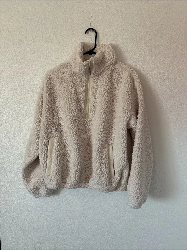 ATHLETA Cloud Fleece Sweatshirt in bone sz small - Image 3