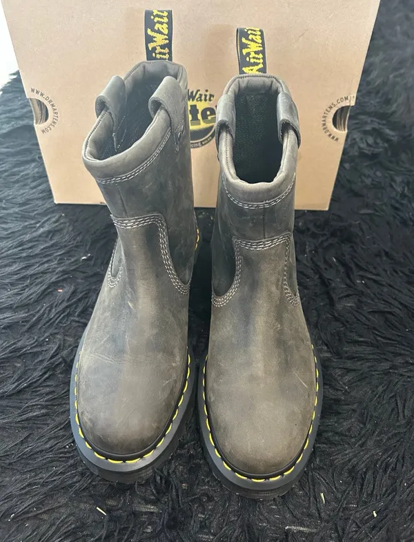 DR MARTENS Anistone LO charcoal leather boots booties shoes women’s 9 new - Image 2