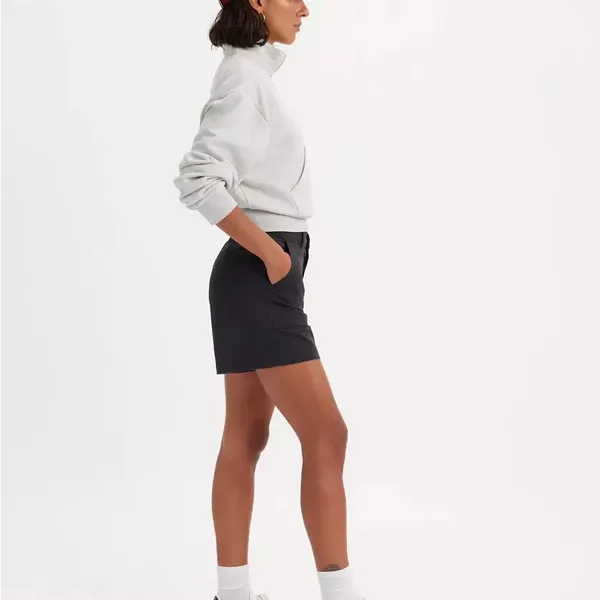 NWT Levi's Utility Shorts‎ in Caviar Black Size 30 - Image 8