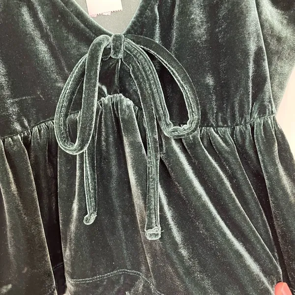NWT Anthropologie Dark Green Maeve Velvet Babydoll top size XS. - Image 7