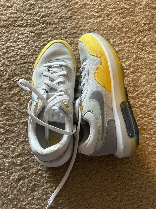 Nike Shoes - Image 2
