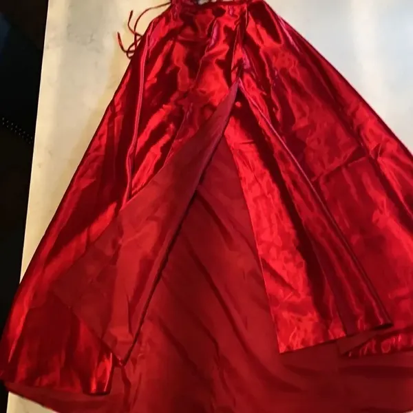Women’s Gorgeous Red Formal Bridal Dress Two Pieces - Bodice and Skirt Size XS - Image 10