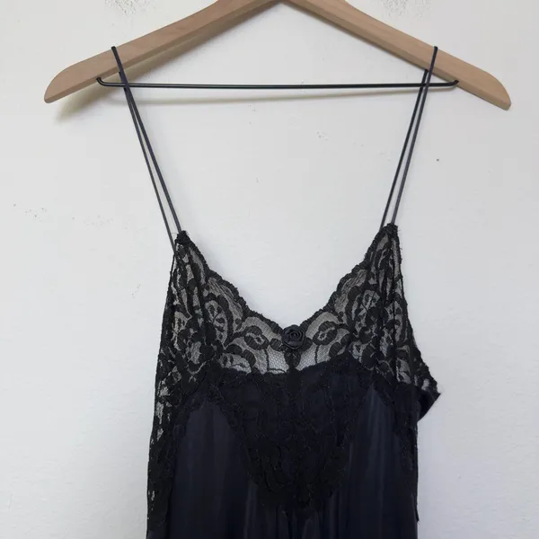 Val‎ Mode Womens Nightgown Medium Black Lace Trim Rose Accent Midi Slip Dress - Image 12
