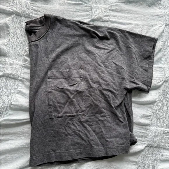 Lululemon Athletica Gray Short Sleeve Tee - Image 2