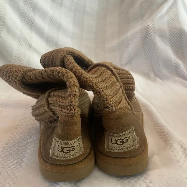 UGG knit tall boots size 6 - Image 4