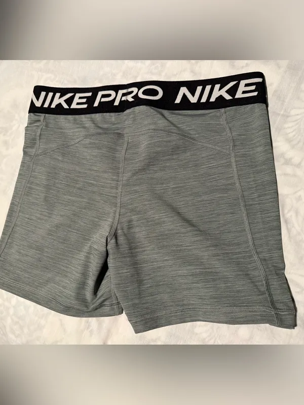 Nike Grey Heather Pro Compression women Shorts - Image 2