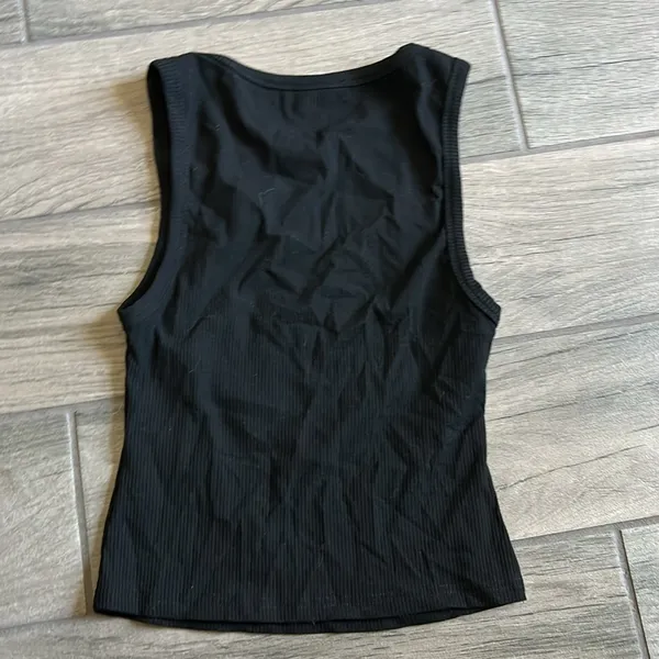 Showpo black ribbed tank top - Image 3