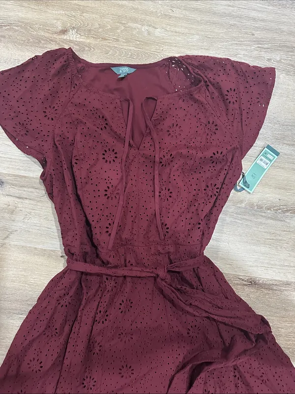 Women’s Eyelet Tie-Waist Dress - Burgundy - Image 2