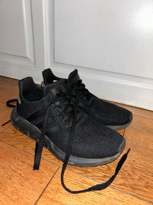 Adidas Swift Run Sneakers Women’s - Image 2