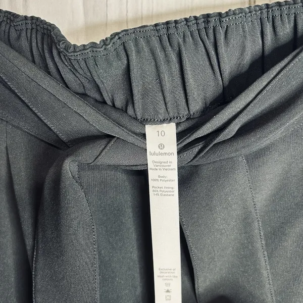LULULEMON Noir Pant Women Sz 10 Wide Leg Tie Elastic Waist Black Slash Pockets - Image 7
