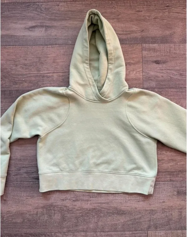 Lululemon Loungeful Cropped Hoodie - Image 3