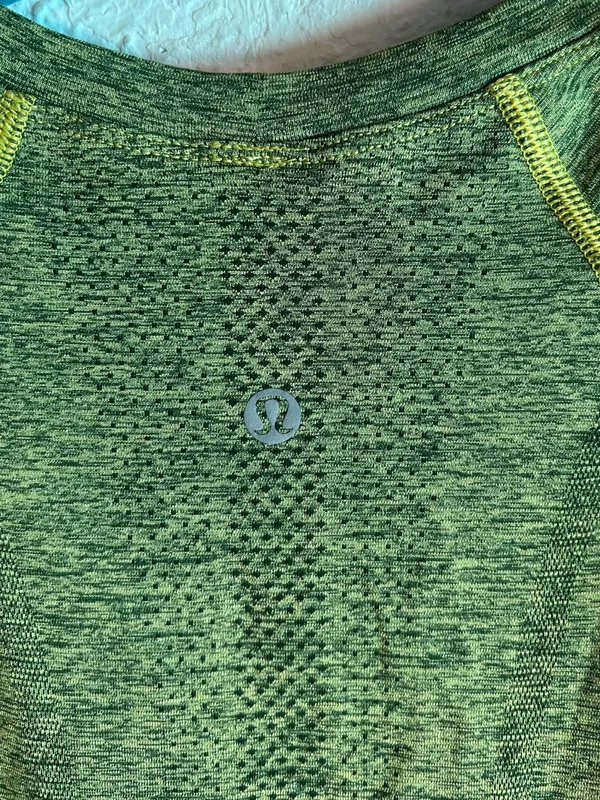Lululemon Swiftly Tech Short Sleeve Crew Neck Top Green Seamless Sz 0 - Image 3