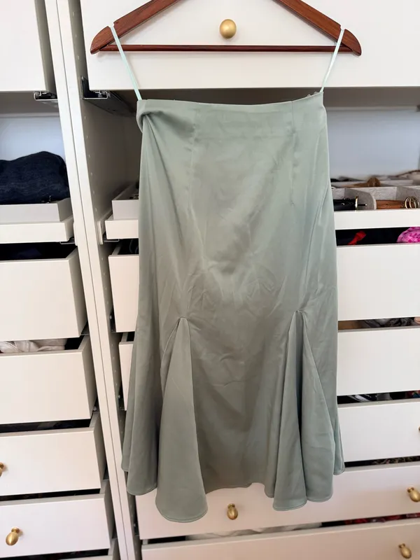 MOTF SAGE green flared pleated skirt - Image 3