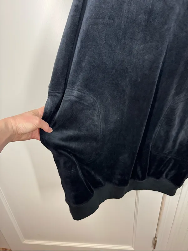 Anthropologie Daily Practice black Velvet Puff-Sleeve sweatshirt Dress size xl - Image 3