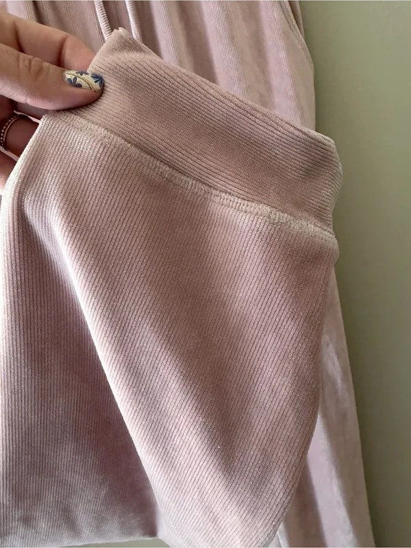 Le Lis Collection Blush Pink Ribbed Corduroy Velour Jogger Pants Women’s Size M - Image 3