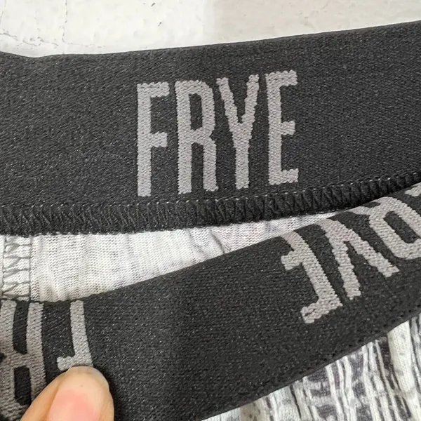 FRYE Premium Sleepwear Mens Medium Flannel Print Notched Set Gray Cotton Blend‎ - Image 5