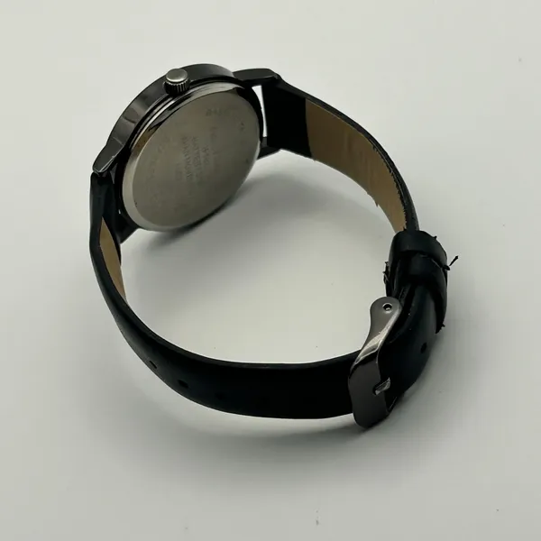 Black Tone Crystal and Gold Hourly Dial Women’s Fashion Watch Working - Image 5