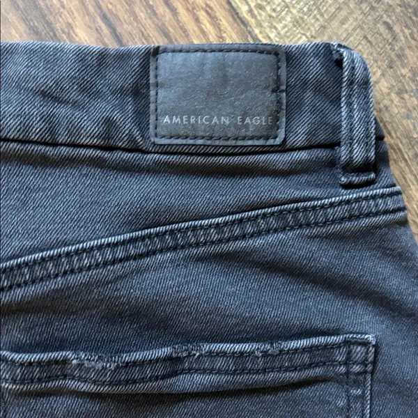 American Eagle Outfitters Charcoal Black Stretch Denim Jean Shorts Women’s Sz 6 - Image 3