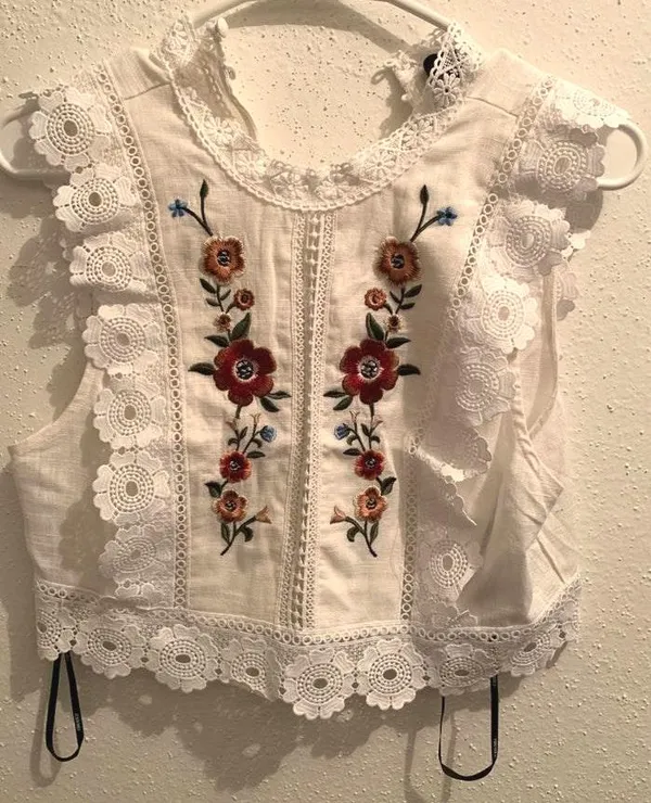 Forever 21 White Floral Crop Top - Image 2