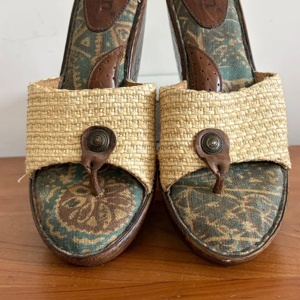 Born Women Brown Straw Paisley Print Wedge Platform Thong Sandals Size 6 36.5 - Image 4