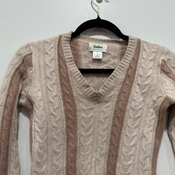 Neiman marcus cashmere sweater Size Small   - Image 3