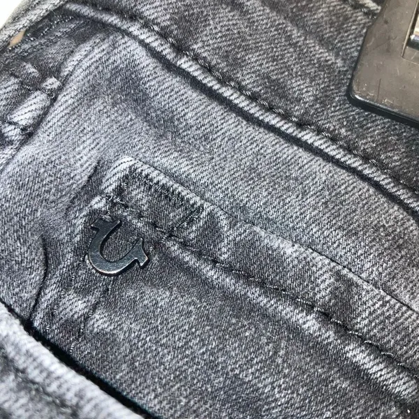 True Religion Colette Slim Straight Charcoal Wash Jeans Size 31 - Image 4
