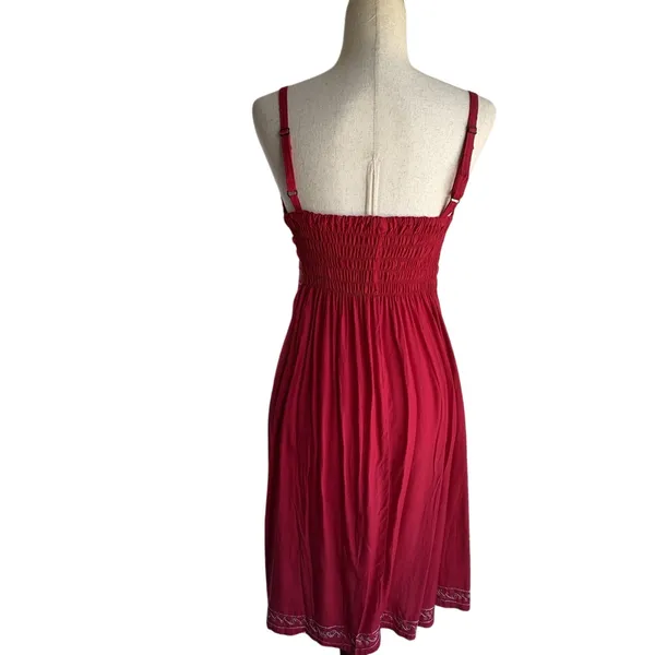 Sleeveless Red Embroidered V-Neck Mini Dress - Image 3