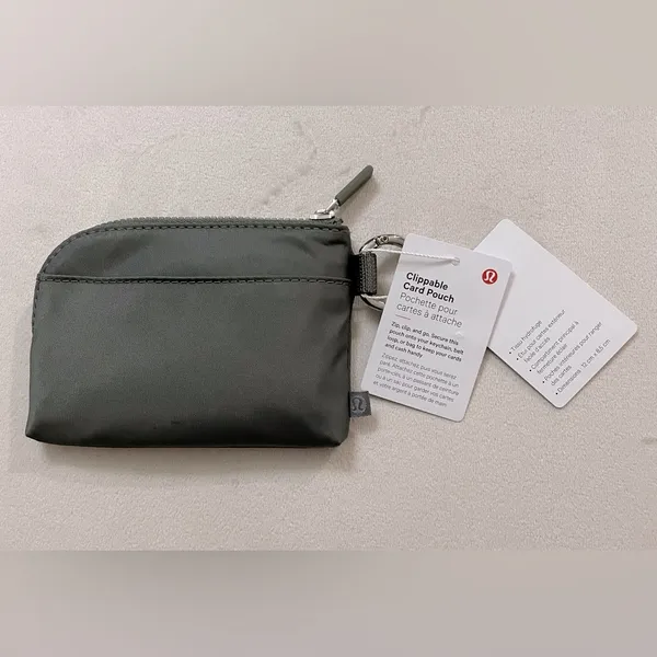Lululemon NWT Clippable Card Pouch Grey Sage Light Ivory - Image 7
