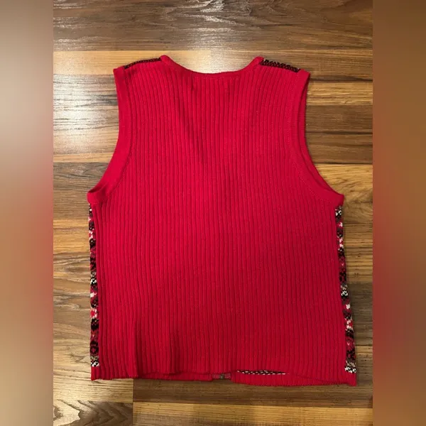 Requirements Christmas Vest Size small - Image 3