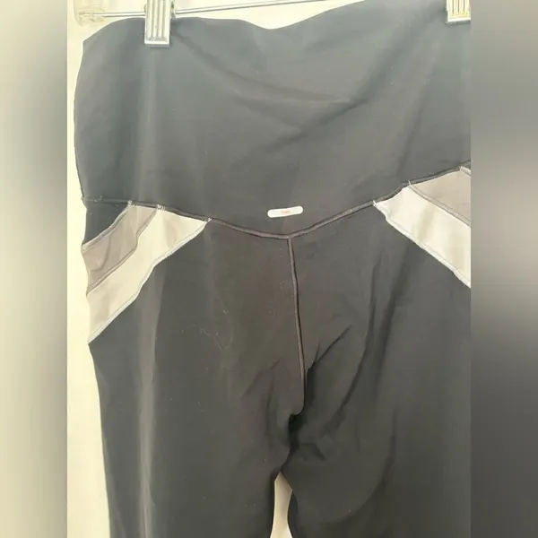 Aerie Chill Play Move Color Block Leggings Size M - Image 7