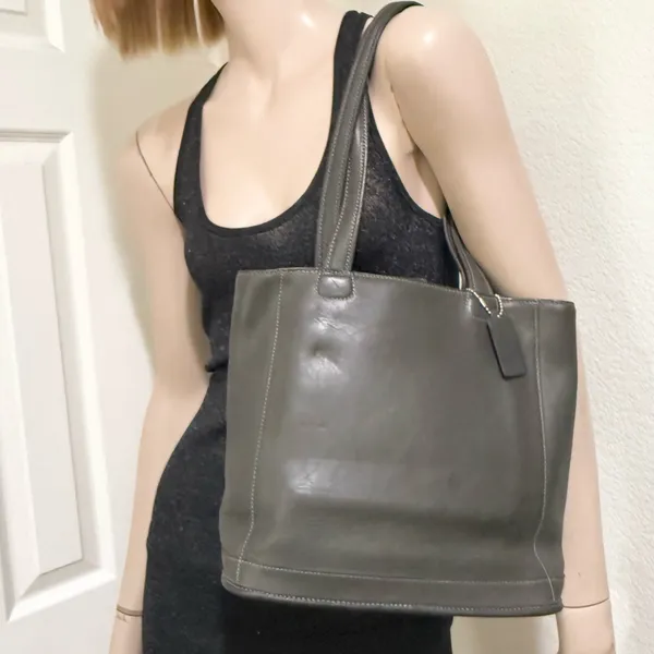 Vintage COACH 9305 Gray Glove-Tanned Leather Bleecker Bucket Shoulder Tote Bag - Image 5