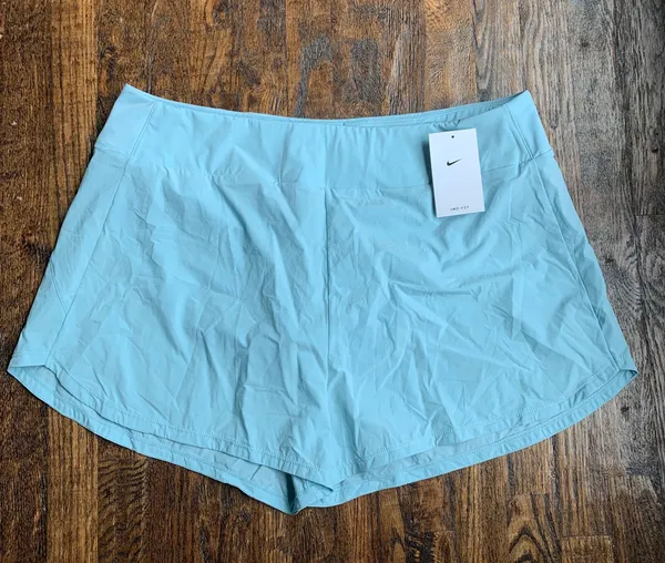 Nike NWT Bliss High Waisted 3” lined Shorts Ocean Bliss XXL - Image 4